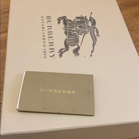 HOST PICK 💙 NWOT toddler Burberry boots - Picture 6 of 6